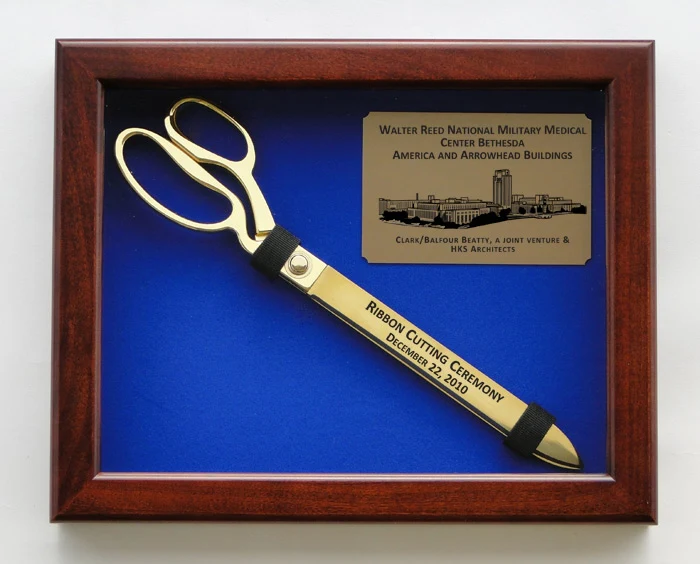 Display Case for 15" Gold Ceremonial Scissors - Image 7